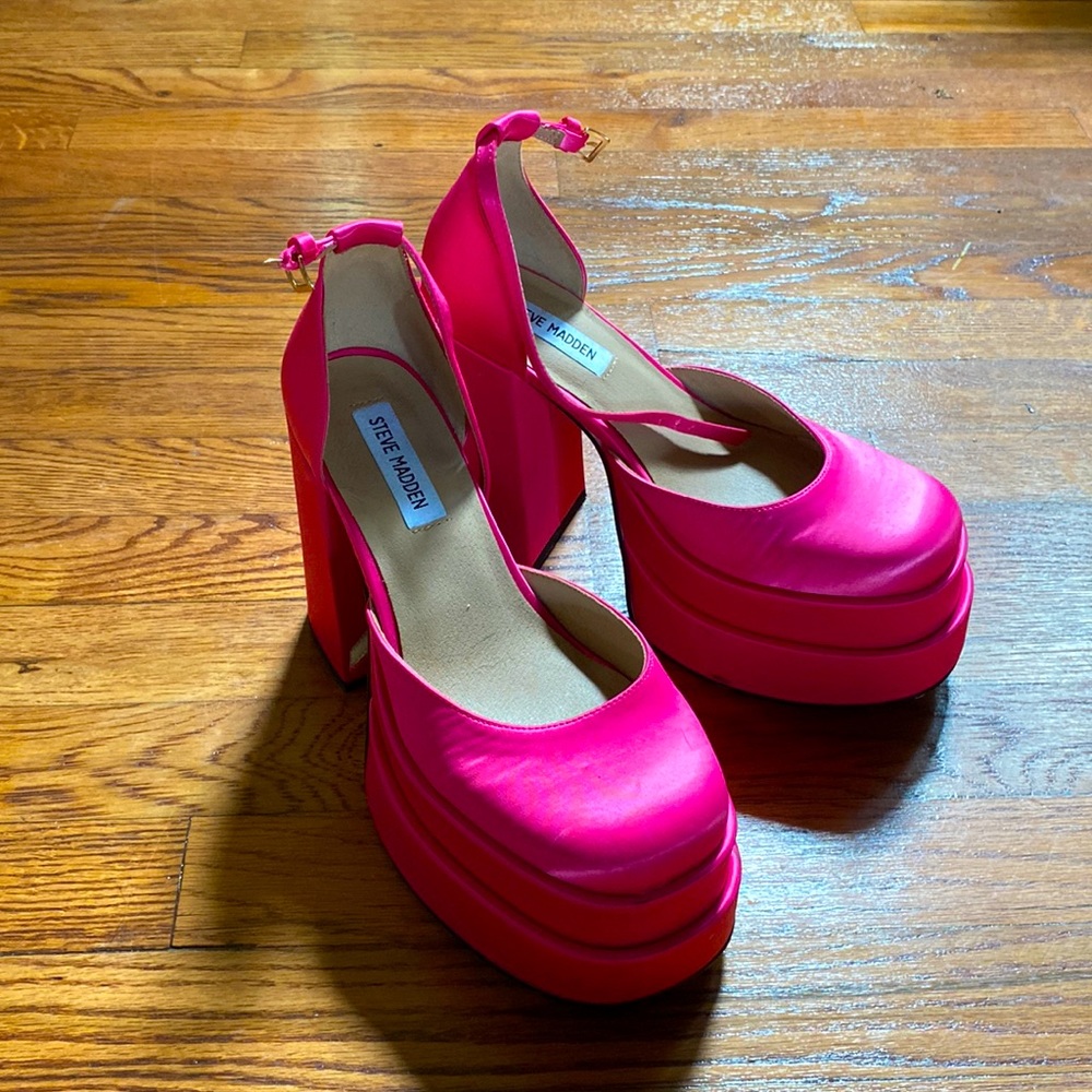 Steve Madden Hot Pink Mary Jane Platforms Gem